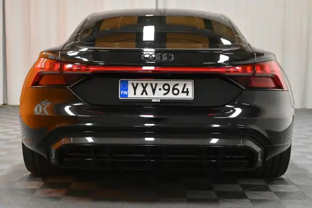 Musta Coupe, Audi E-TRON GT RS – YXV-964