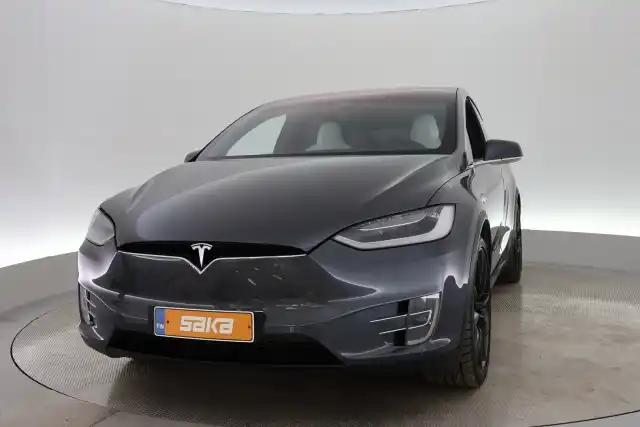 Harmaa Maastoauto, Tesla Model X – YXX-582