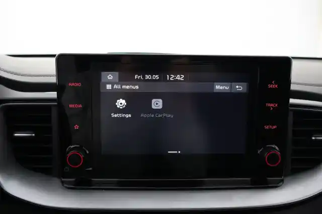 Valkoinen Farmari, Kia Ceed – YXX-645