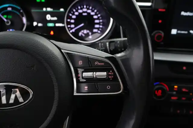 Valkoinen Farmari, Kia Ceed – YXX-645