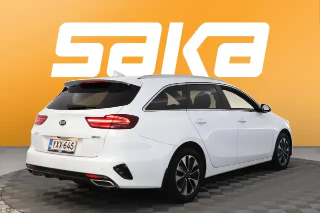 Valkoinen Farmari, Kia Ceed – YXX-645