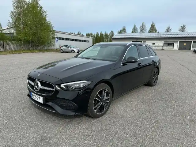 Musta Farmari, Mercedes-Benz C – YXZ-671