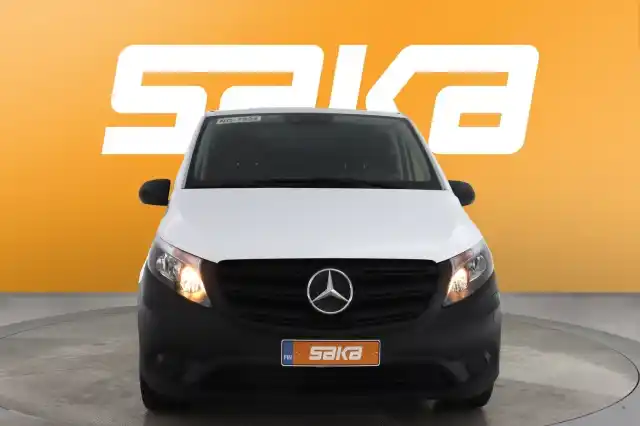 Valkoinen Pakettiauto, Mercedes-Benz Vito – YXZ-975
