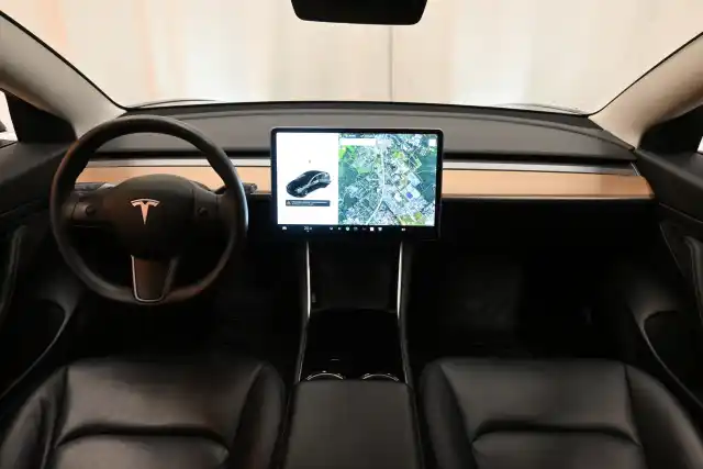 Musta Sedan, Tesla Model 3 – YYB-267