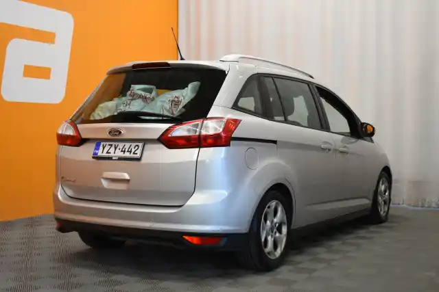 Harmaa Tila-auto, Ford C-MAX GRAND – YZY-442