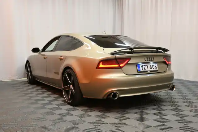 Beige Viistoperä, Audi A7 – YZY-608