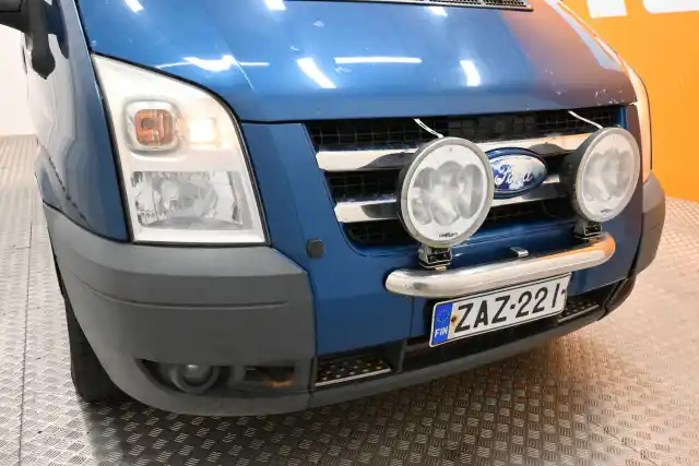 Sininen Pakettiauto, Ford Transit – ZAZ-221