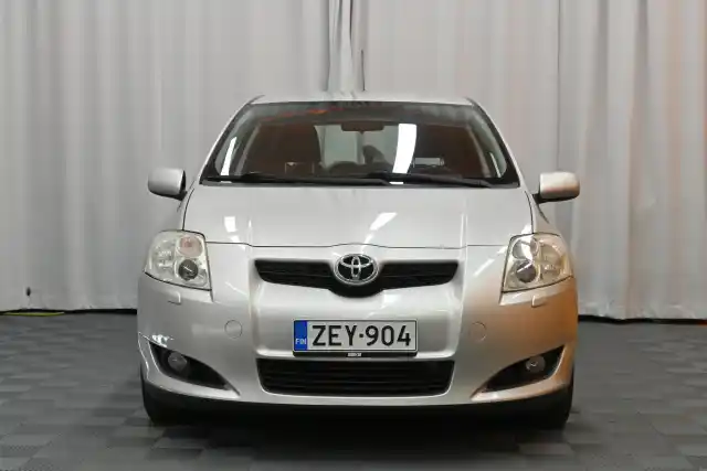 Hopea Viistoperä, Toyota Auris – ZEY-904