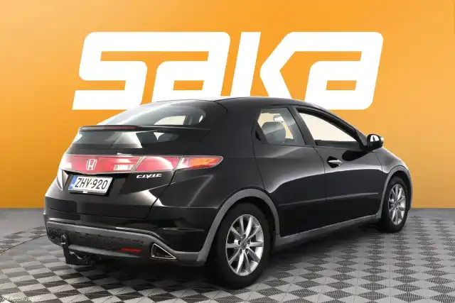 Musta Viistoperä, Honda Civic – ZHV-920