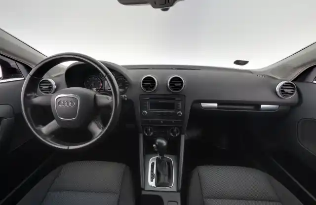 Musta Viistoperä, Audi A3 – ZHX-471