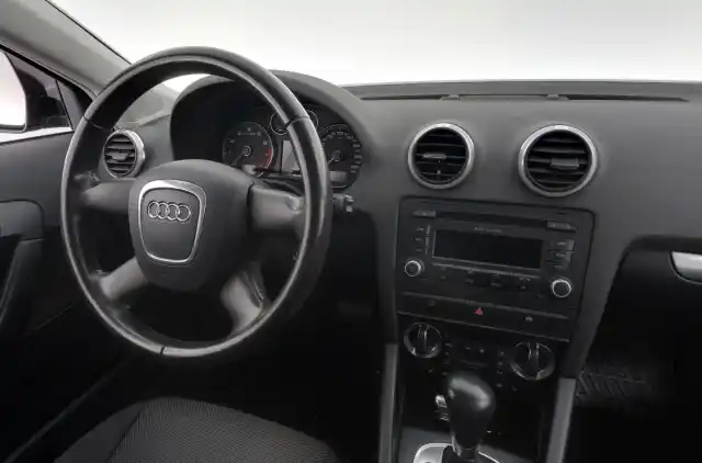 Musta Viistoperä, Audi A3 – ZHX-471