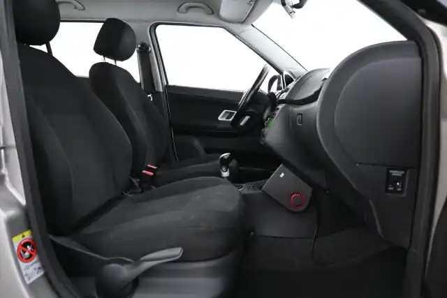 Ruskea (beige) Viistoperä, Skoda Fabia – ZHX-835