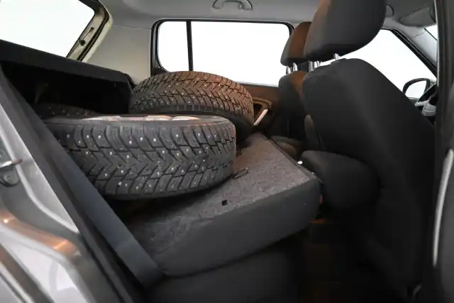Ruskea (beige) Viistoperä, Skoda Fabia – ZHX-835