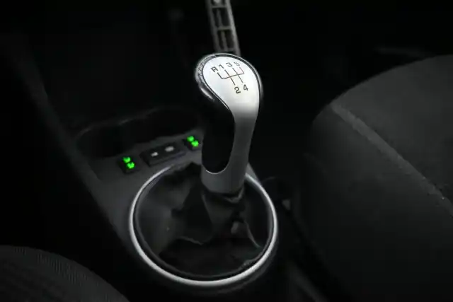 Ruskea (beige) Viistoperä, Skoda Fabia – ZHX-835
