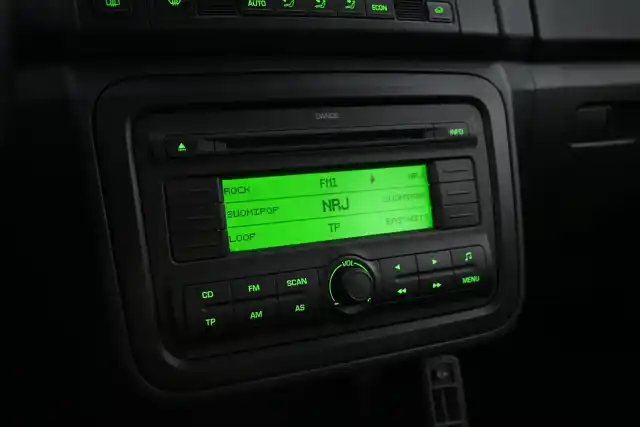 Ruskea (beige) Viistoperä, Skoda Fabia – ZHX-835