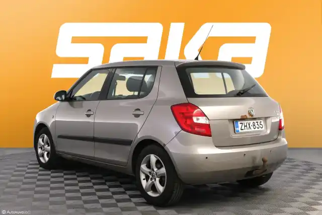 Ruskea (beige) Viistoperä, Skoda Fabia – ZHX-835
