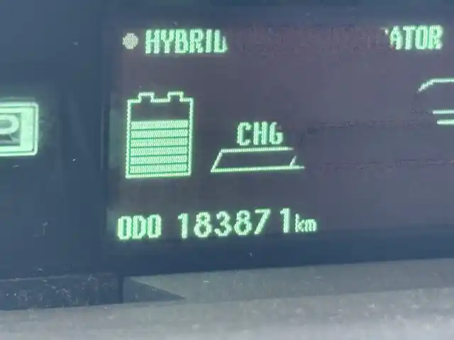 Sininen Viistoperä, Toyota Prius – ZHX-866