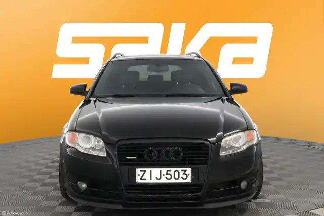 Musta Farmari, Audi A4 – ZIJ-503