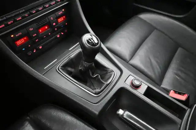Musta Farmari, Audi A4 – ZIJ-503