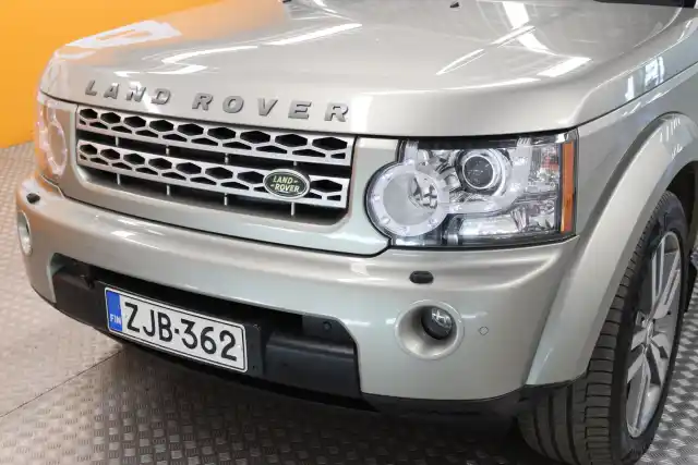 Ruskea Maastoauto, Land Rover Discovery – ZJB-362