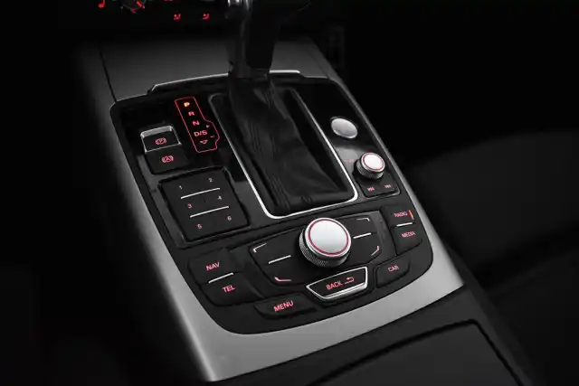 Sininen Farmari, Audi A6 – ZJN-333