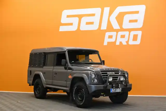 Harmaa Tila-auto, Iveco MASSIF – ZJO-115