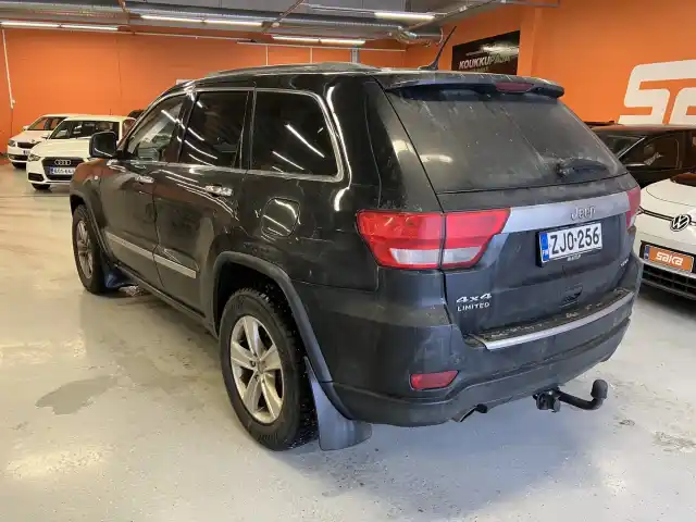 Musta Maastoauto, Jeep Grand Cherokee – ZJO-256