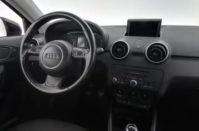 Musta Viistoperä, Audi A1 – ZJP-476