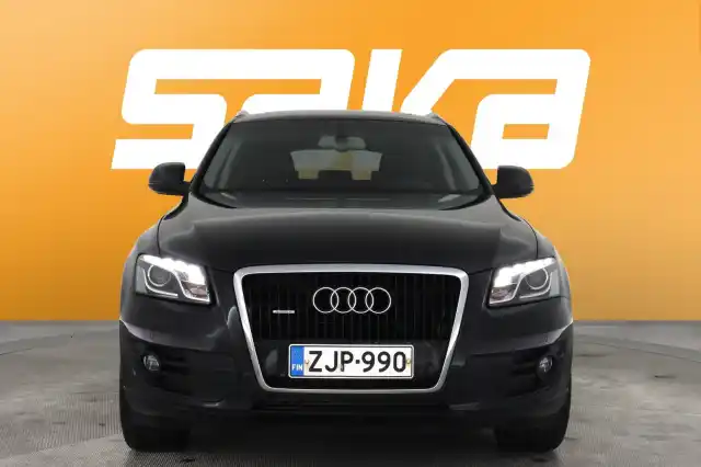 Musta Maastoauto, Audi Q5 – ZJP-990