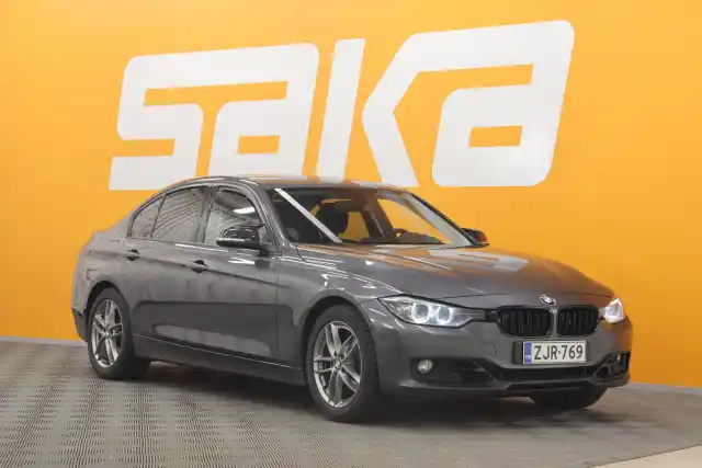 Harmaa Sedan, BMW 320 – ZJR-769