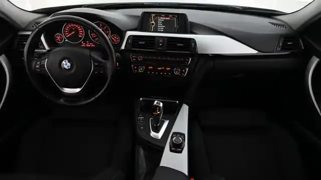 Harmaa Sedan, BMW 318 – ZJS-126