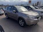 Harmaa Maastoauto, Subaru Forester – ZJU-155, kuva 1