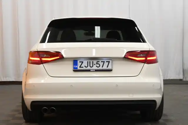 Valkoinen Viistoperä, Audi A3 – ZJU-577