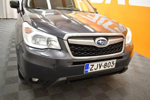 Harmaa Farmari, Subaru Forester – ZJV-803