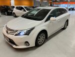 Valkoinen Farmari, Toyota Avensis – ZJV-880, kuva 1
