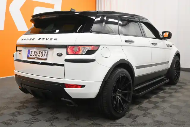 Valkoinen Maastoauto, Land Rover Range Rover Evoque – ZJX-307