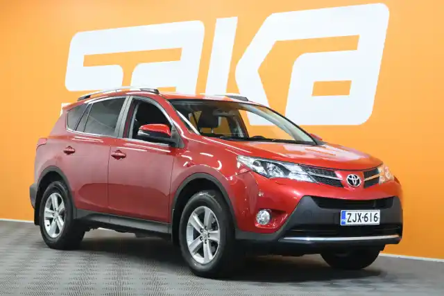 Punainen Maastoauto, Toyota RAV4 – ZJX-616