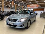 Sininen Sedan, Toyota Corolla – ZJZ-327, kuva 1