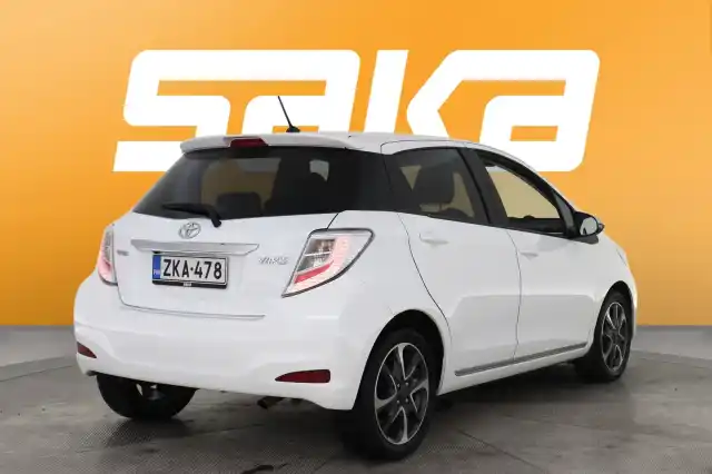 Valkoinen Viistoperä, Toyota Yaris – ZKA-478