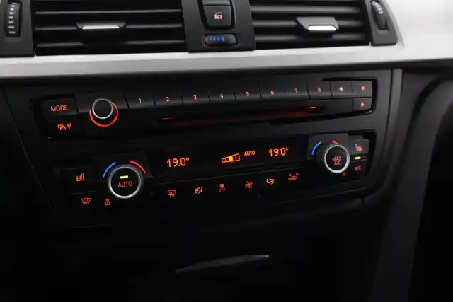 Valkoinen Farmari, BMW 320 – ZKB-546