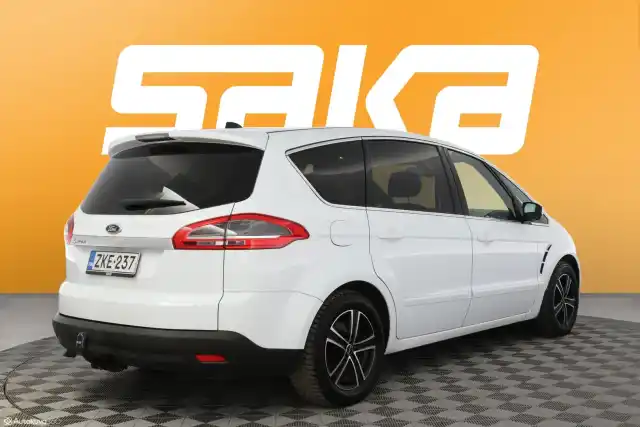 Valkoinen Tila-auto, Ford S-Max – ZKE-237