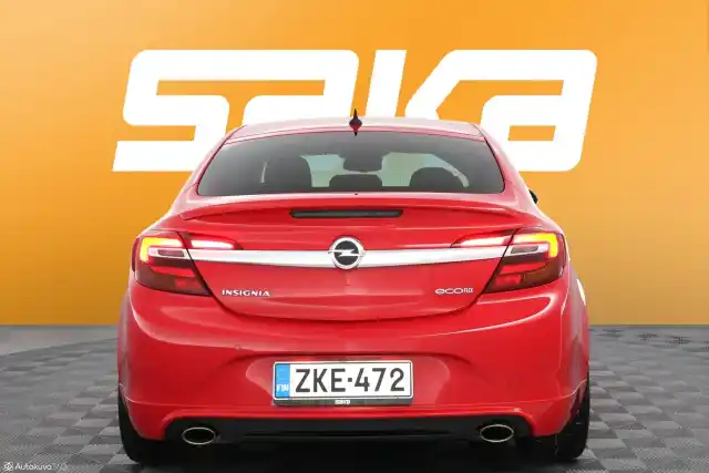 Punainen Viistoperä, Opel Insignia – ZKE-472