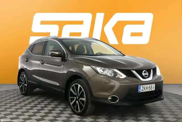 Ruskea Maastoauto, Nissan Qashqai – ZKH-551