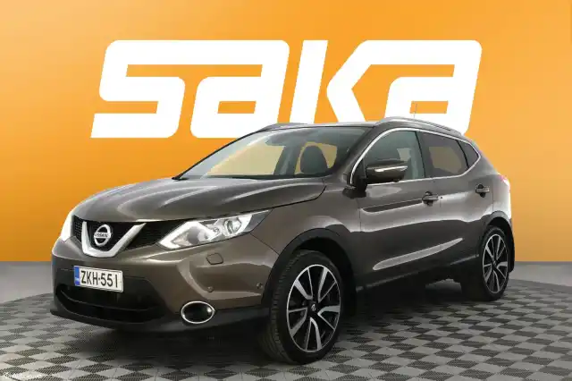 Ruskea Maastoauto, Nissan Qashqai – ZKH-551