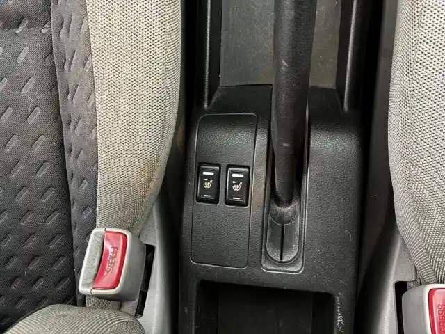 Sininen Maastoauto, Nissan X-TRAIL – ZKI-963