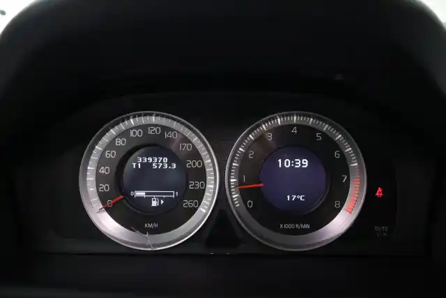 Ruskea (beige) Farmari, Volvo V70 – ZKJ-372
