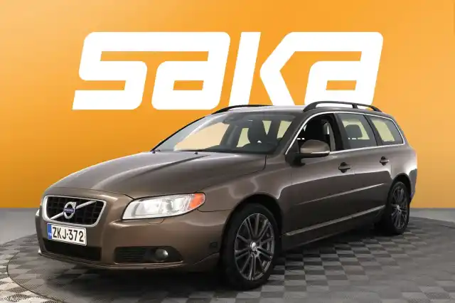 Ruskea (beige) Farmari, Volvo V70 – ZKJ-372