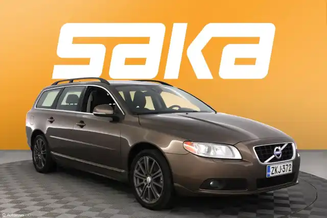 Ruskea (beige) Farmari, Volvo V70 – ZKJ-372