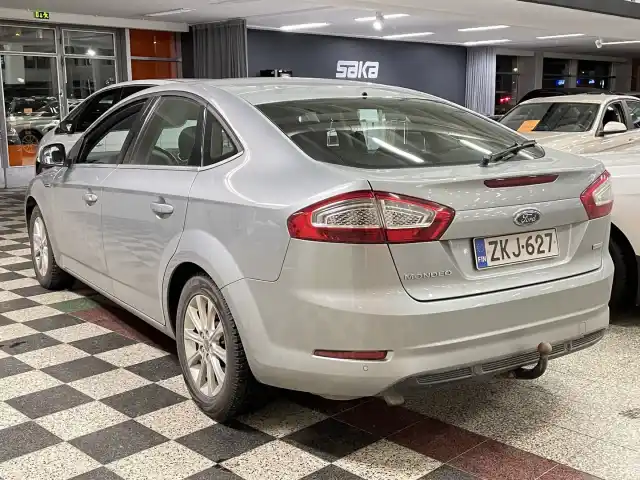 Harmaa Viistoperä, Ford Mondeo – ZKJ-627