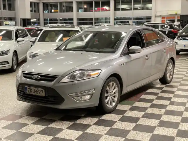Harmaa Viistoperä, Ford Mondeo – ZKJ-627